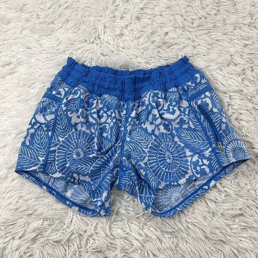 Lululemon Run: Tracker Shorts Beachy Floral White Fossil